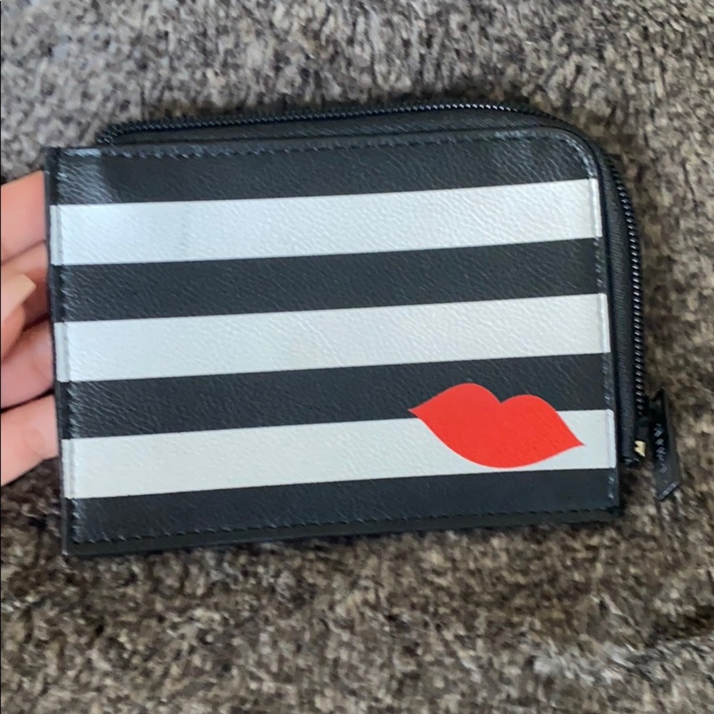 WALLETS! - Picture 3 of 7